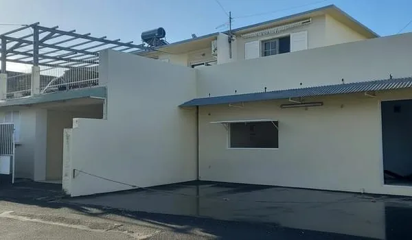 À VENDRE - Maison + T2 Indépendant + Local commercial