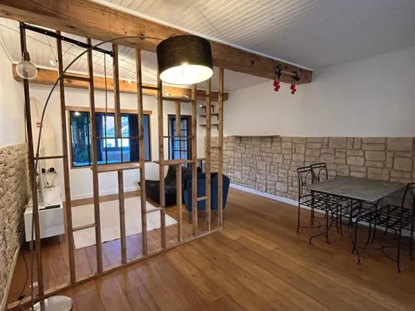 SUPERBE APPARTEMENT T2 MEUBLE QUAI JAYR