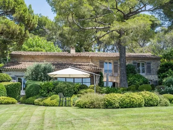 Achat : Maison Mougins (06250)