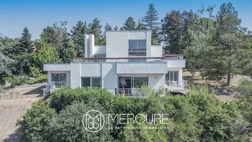 Maison 9 pièces 212 m²