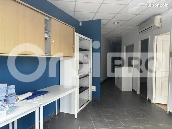 Bureau 156 m²