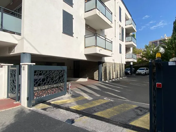 Lot - 3 Places de parking Extérieur
