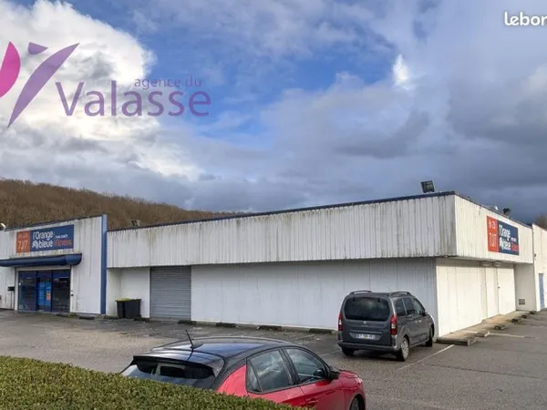 Local commercial 450 m² Gruchet-le-Valasse