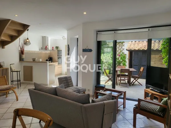 Bien rare au coeur du village de La Flotte sur l'Ile de Ré !!!
