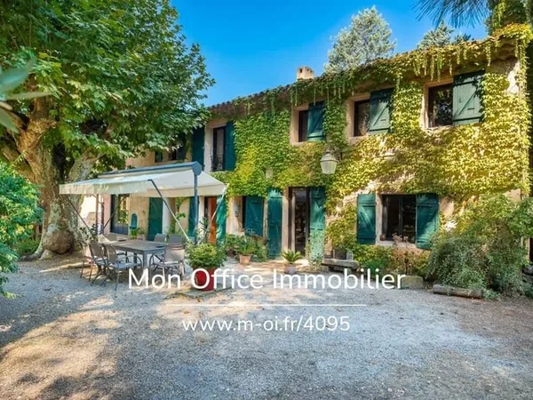 Référence : 5944-SJO. - Magnifique Mas de 1739 aux portes d'Aix-en-Provence - piscine- terrain plat 