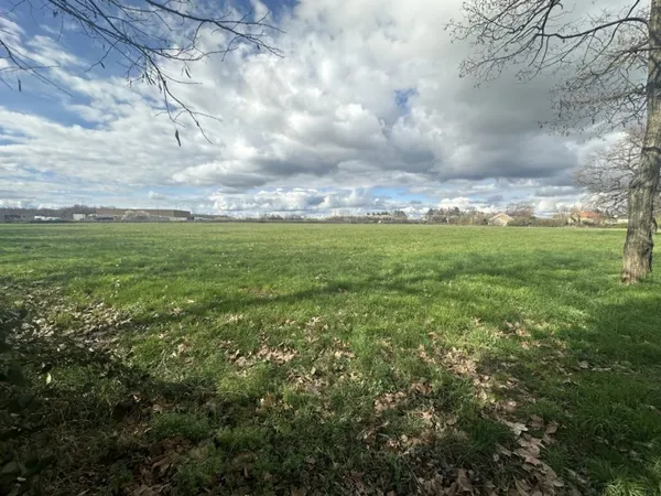 Terrain 663 m²