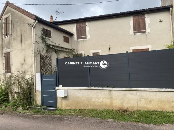 MAISON VILLAGE