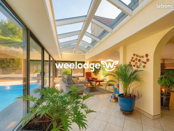 Propriété 7 pièces 183 m²
