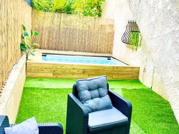 Appartement Duplex 6 pièces - 104 m² + 36m2 à aménager - Marseille 14e (St Jérôme)