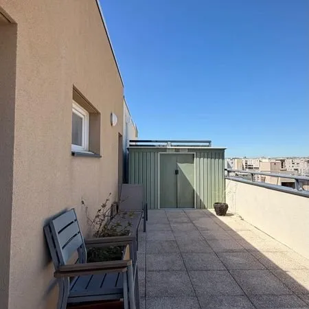Rare a la vente - dernier etage avec toit terrasse + parking - excellent etat