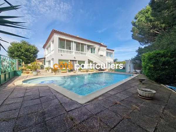 Maison 7 pièces 461 m²