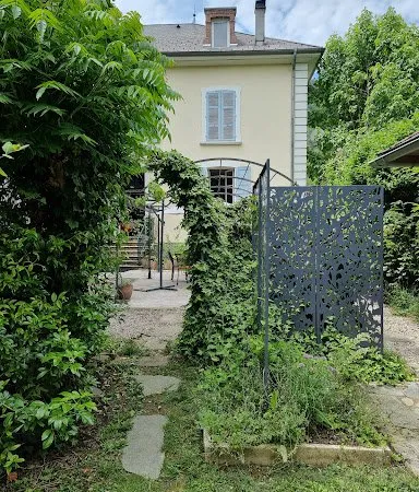 Maison 11 pièces 300 m²