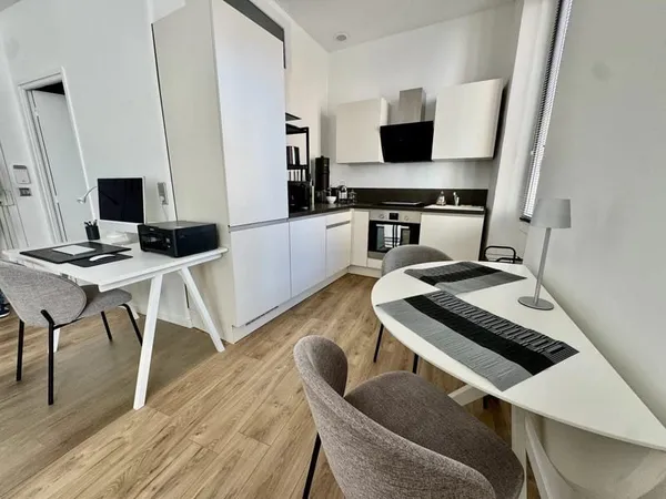 Cannes Banane vente 2 pièces emplacement idéal