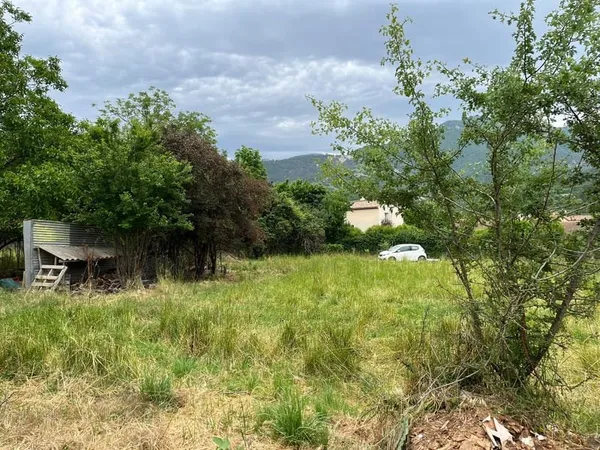 Terrain à bâtir