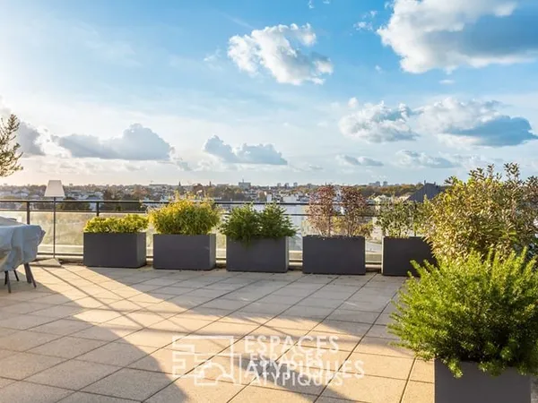 100m² au dernier étage avec terrasse panoramique sur Nantes de 130m²