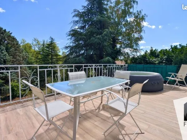 Propriété 6 pièces 135 m²