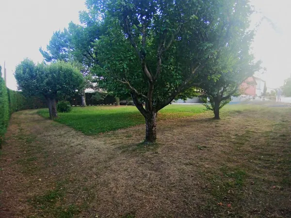 Terrain 1400 m²