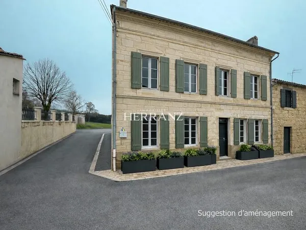 Maison en pierre à rénover dans le secteur prisé de Montagne