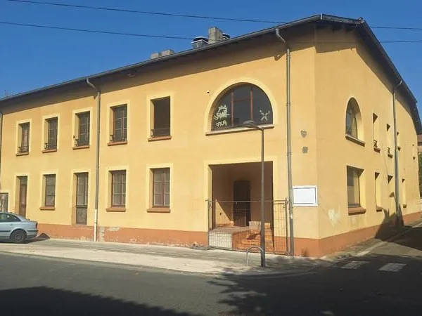 Immeuble de 1800m² à réhabiliter