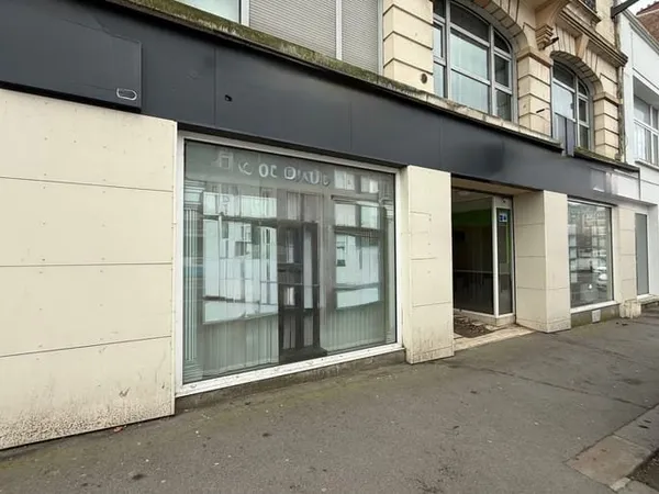 Local commercial 115 m²