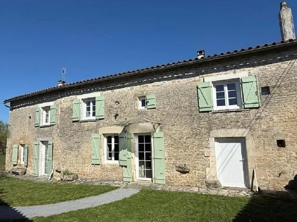 Maison Vente Villefagnan 5p 184m² 202120€