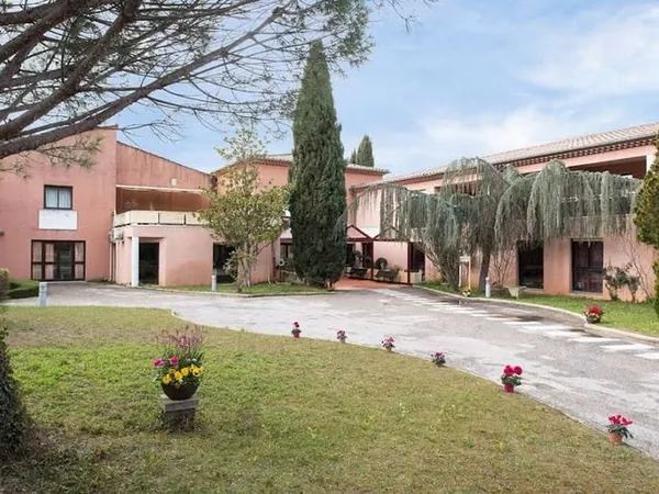 Maison 2800 m²