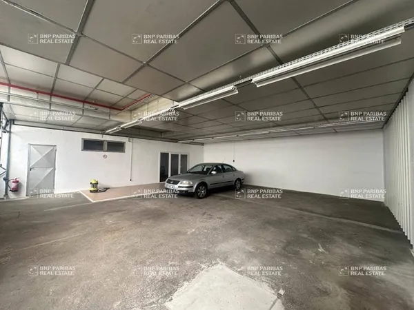 Local d'activité 160 m²
