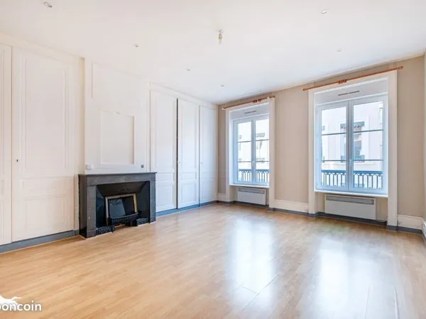 Studio 1 pièce 32 m²
