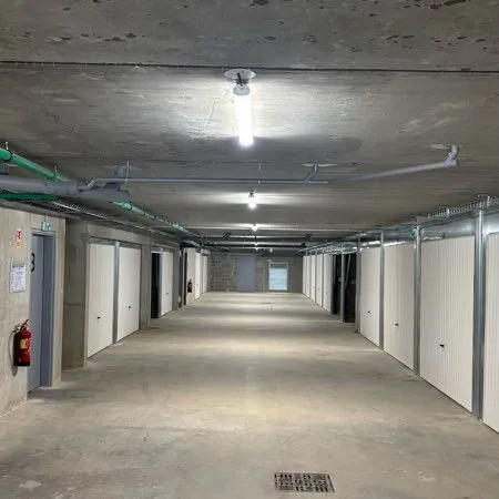À LOUER : Grand garage de 17 m² - Résidence Neuve (Allan)