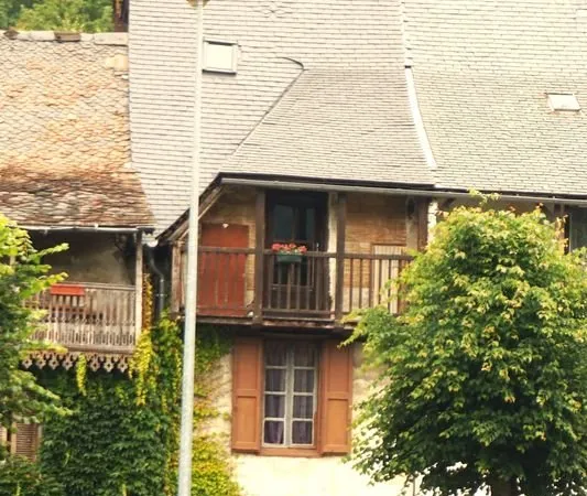 Maison 107m² ET jardin 500m² av hangar 70m²