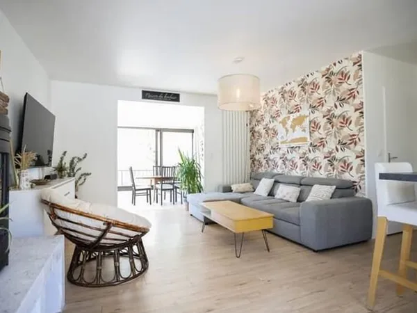 Maison 7 pièces 180 m²