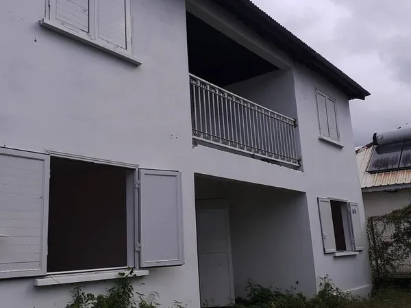 A vendre immeuble de deux appartements à finir, St André