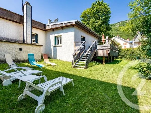 Maison 6 pièces 157 m²