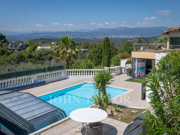 Villa avec vue panoramique et piscine - Croix des Gardes