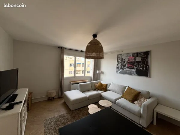 2 chambres en colocation fin Avril 2026 Lyon 7 Debourg Gerland