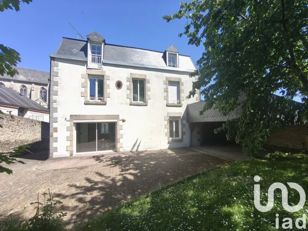 Maison 11 pièces 297 m²
