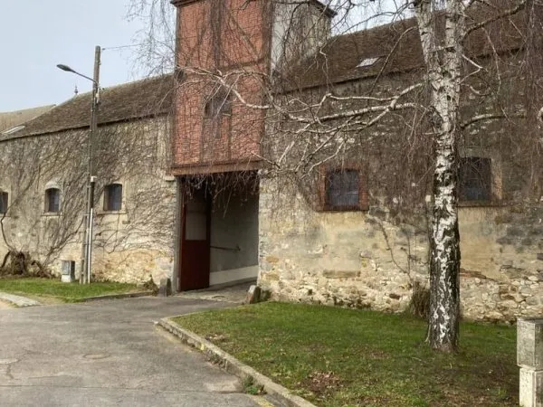 Maison 8 pièces 1200 m²