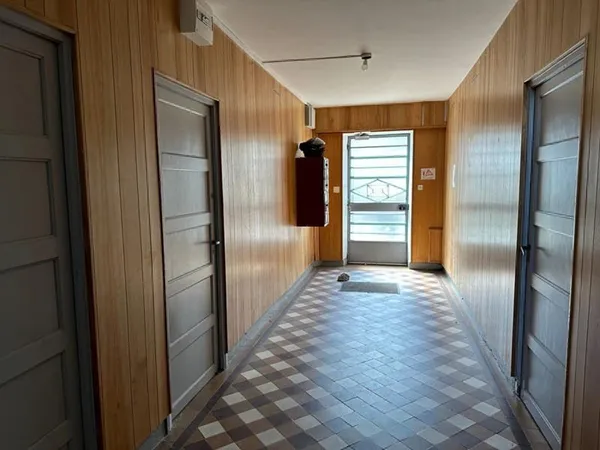 CLERMONT FERRAND, Immeuble 12 pièce(s) 253 m2, rapport 23300
