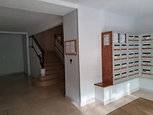 Un appartement idéalement situé avec garage en centre ville