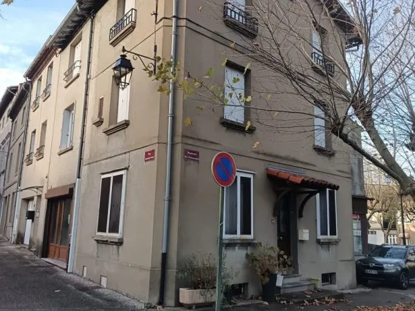 AGREABLE MAISON DE VILLAGE T4 - HABITABLE DE SUITE