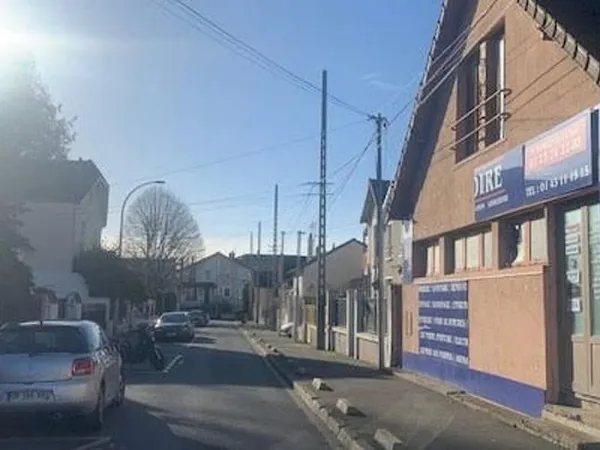 Local commercial 265 m²