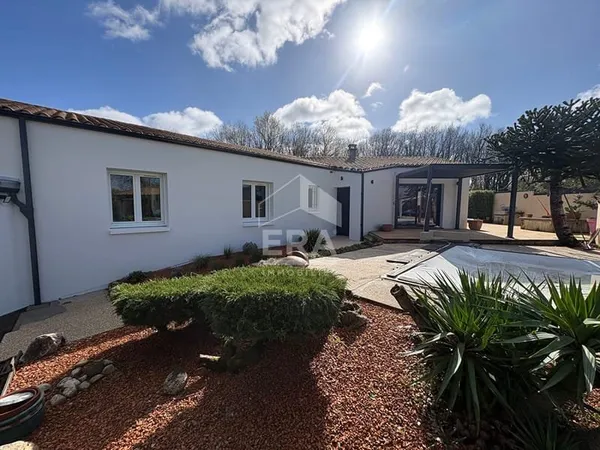 Belle maison contemporaine Saint Georges Des Coteaux