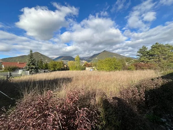 Terrain Montmaur 1304 m2