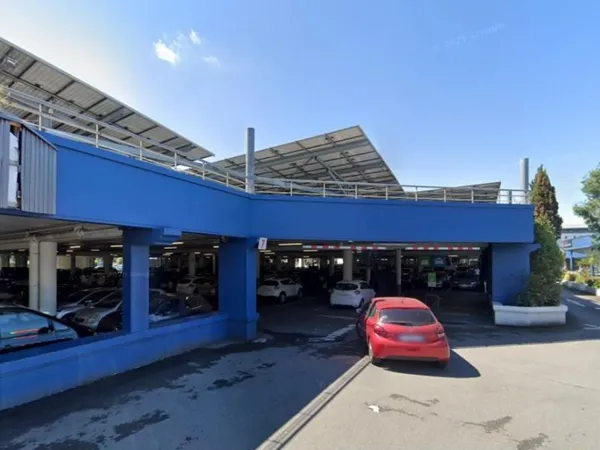 Local commercial 485 m²