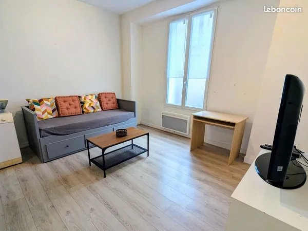 Studio centre-ville avec lit double
