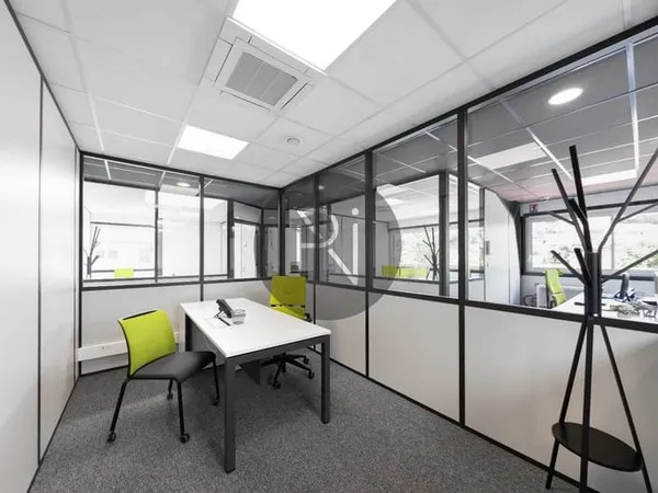 Bureau et espace de travail Vente Annecy  226m² 682500€