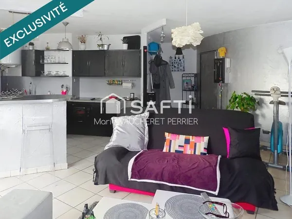 Appartement de deux pièces avec terrasse