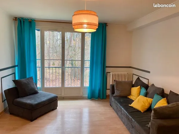 Colocation entre FILLES - 400 TCC - Tours sud Montjoyeux