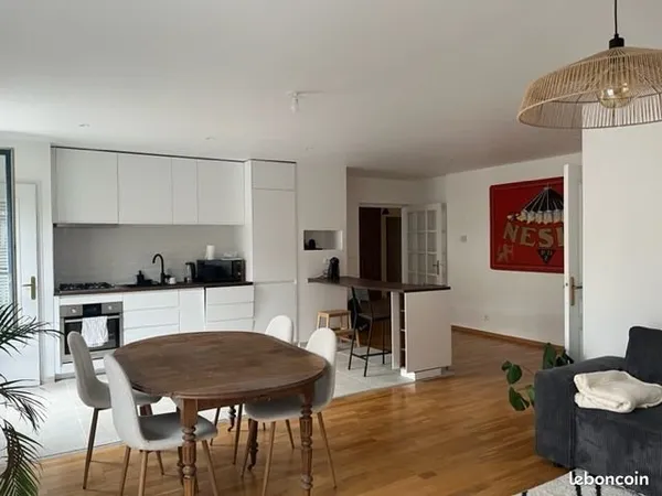 Nancy centre, Très belle colocation féminine