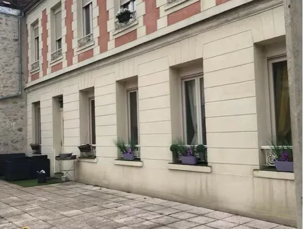 TRÈS RARE - vente de 2 STUDIOS - MILLY CENTRE